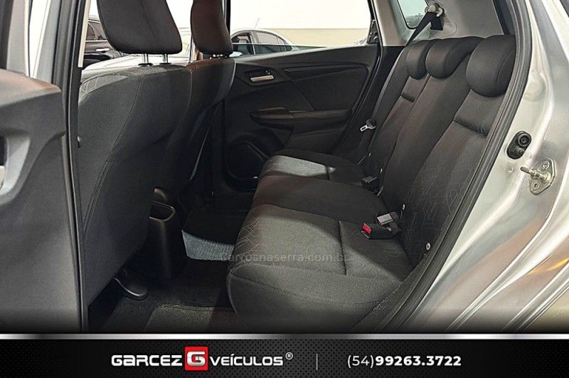 HONDA FIT 1.5 LX 16V 2015/2015 GARCEZ VEÍCULOS BENTO GONÇALVES / Carros no Vale