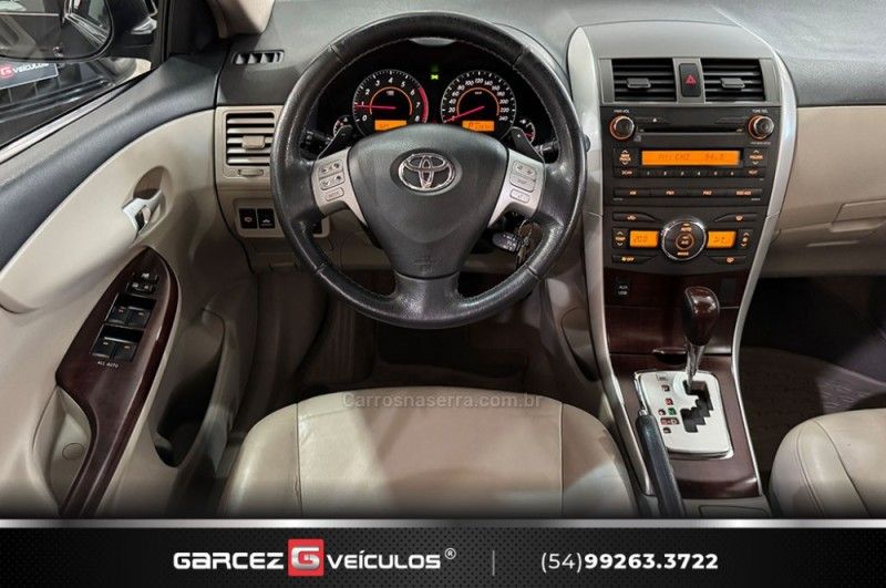 TOYOTA COROLLA 2.0 ALTIS 16V 2012/2013 GARCEZ VEÍCULOS BENTO GONÇALVES / Carros no Vale
