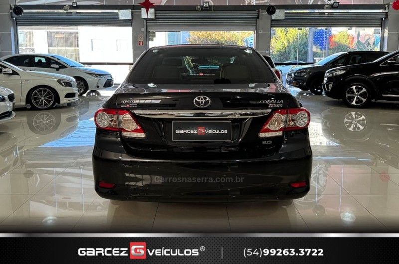 TOYOTA COROLLA 2.0 ALTIS 16V 2012/2013 GARCEZ VEÍCULOS BENTO GONÇALVES / Carros no Vale