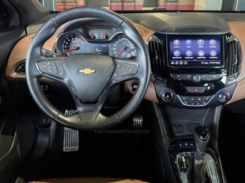 CHEVROLET CRUZE 1.4 TURBO PREMIER II SPORT HATCH 16V 2019/2020 GRIFFCAR MULTIMARCAS DOIS IRMÃOS / Carros no Vale