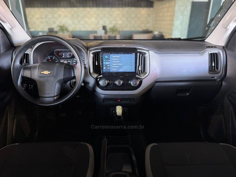 CHEVROLET S10 2.8 LS 4X4 CD 16V TURBO 2017/2018 GRIFFCAR MULTIMARCAS DOIS IRMÃOS / Carros no Vale