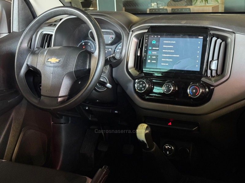 CHEVROLET S10 2.8 LS 4X4 CD 16V TURBO 2017/2018 GRIFFCAR MULTIMARCAS DOIS IRMÃOS / Carros no Vale