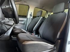 CHEVROLET S10 2.8 LS 4X4 CD 16V TURBO 2017/2018 GRIFFCAR MULTIMARCAS DOIS IRMÃOS / Carros no Vale