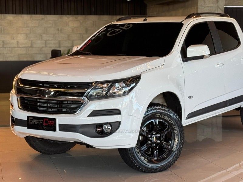 CHEVROLET S10 2.8 LS 4X4 CD 16V TURBO 2017/2018 GRIFFCAR MULTIMARCAS DOIS IRMÃOS / Carros no Vale