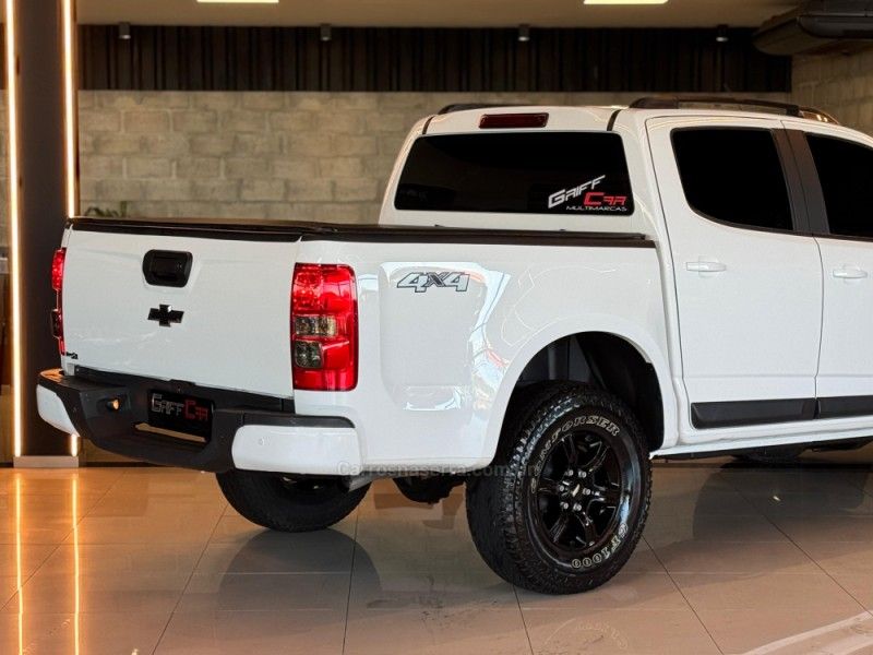 CHEVROLET S10 2.8 LS 4X4 CD 16V TURBO 2017/2018 GRIFFCAR MULTIMARCAS DOIS IRMÃOS / Carros no Vale