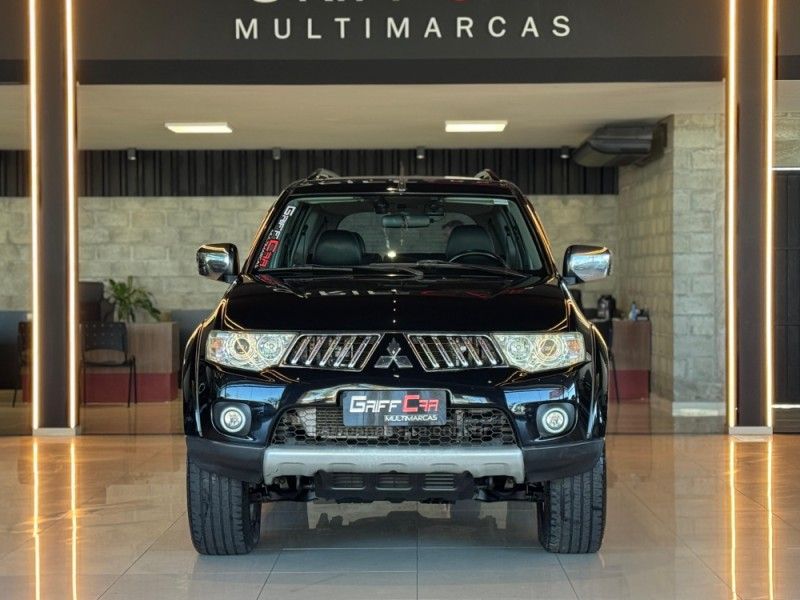 MITSUBISHI PAJERO DAKAR 3.2 HPE 4X4 7 LUGARES 16V TURBO INTERCOOLER 2011/2012 GRIFFCAR MULTIMARCAS DOIS IRMÃOS / Carros no Vale
