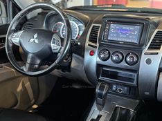 MITSUBISHI PAJERO DAKAR 3.2 HPE 4X4 7 LUGARES 16V TURBO INTERCOOLER 2011/2012 GRIFFCAR MULTIMARCAS DOIS IRMÃOS / Carros no Vale