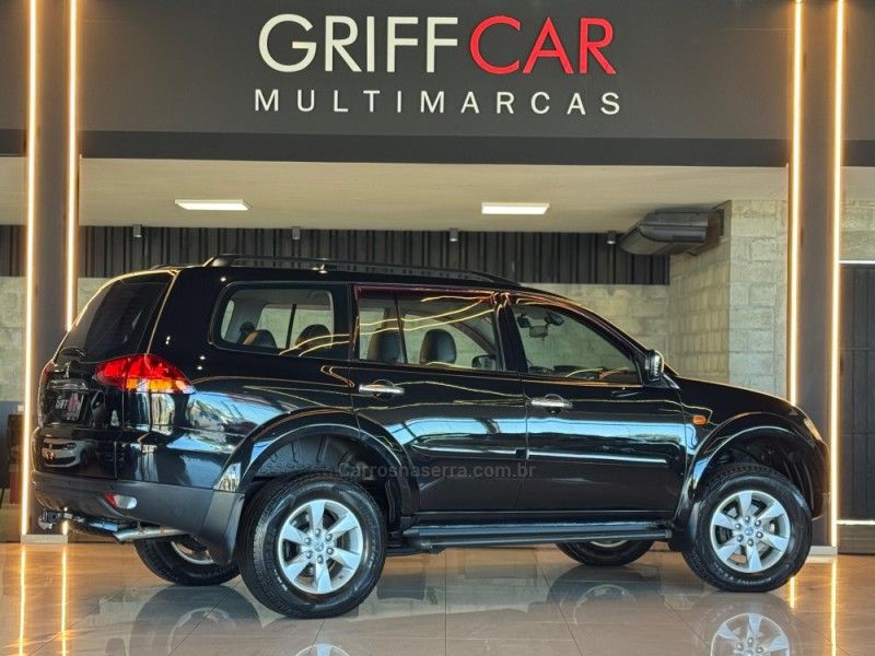 MITSUBISHI PAJERO DAKAR 3.2 HPE 4X4 7 LUGARES 16V TURBO INTERCOOLER 2011/2012 GRIFFCAR MULTIMARCAS DOIS IRMÃOS / Carros no Vale