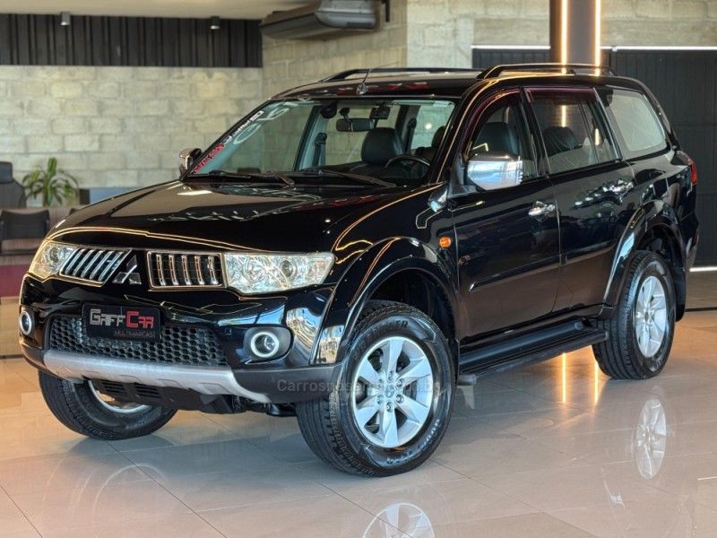 MITSUBISHI PAJERO DAKAR 3.2 HPE 4X4 7 LUGARES 16V TURBO INTERCOOLER 2011/2012 GRIFFCAR MULTIMARCAS DOIS IRMÃOS / Carros no Vale