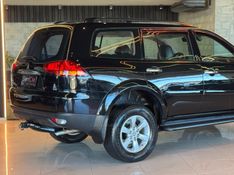 MITSUBISHI PAJERO DAKAR 3.2 HPE 4X4 7 LUGARES 16V TURBO INTERCOOLER 2011/2012 GRIFFCAR MULTIMARCAS DOIS IRMÃOS / Carros no Vale