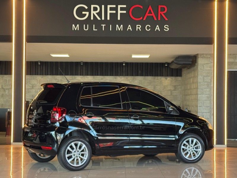 VOLKSWAGEN FOX 1.6 MI PRIME 8V 2013/2013 GRIFFCAR MULTIMARCAS DOIS IRMÃOS / Carros no Vale
