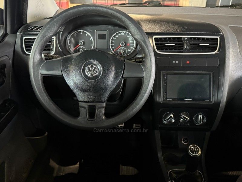 VOLKSWAGEN FOX 1.6 MI PRIME 8V 2013/2013 GRIFFCAR MULTIMARCAS DOIS IRMÃOS / Carros no Vale