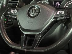 VOLKSWAGEN GOLF 1.4 TSI HIGHLINE 16V 2017/2017 GRIFFCAR MULTIMARCAS DOIS IRMÃOS / Carros no Vale