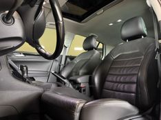 VOLKSWAGEN GOLF 1.4 TSI HIGHLINE 16V 2017/2017 GRIFFCAR MULTIMARCAS DOIS IRMÃOS / Carros no Vale