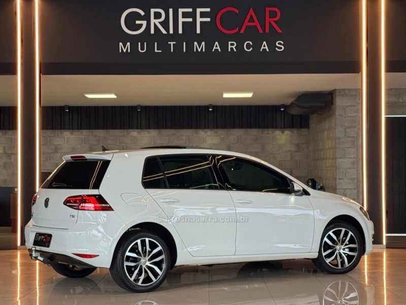 VOLKSWAGEN GOLF 1.4 TSI HIGHLINE 16V 2017/2017 GRIFFCAR MULTIMARCAS DOIS IRMÃOS / Carros no Vale