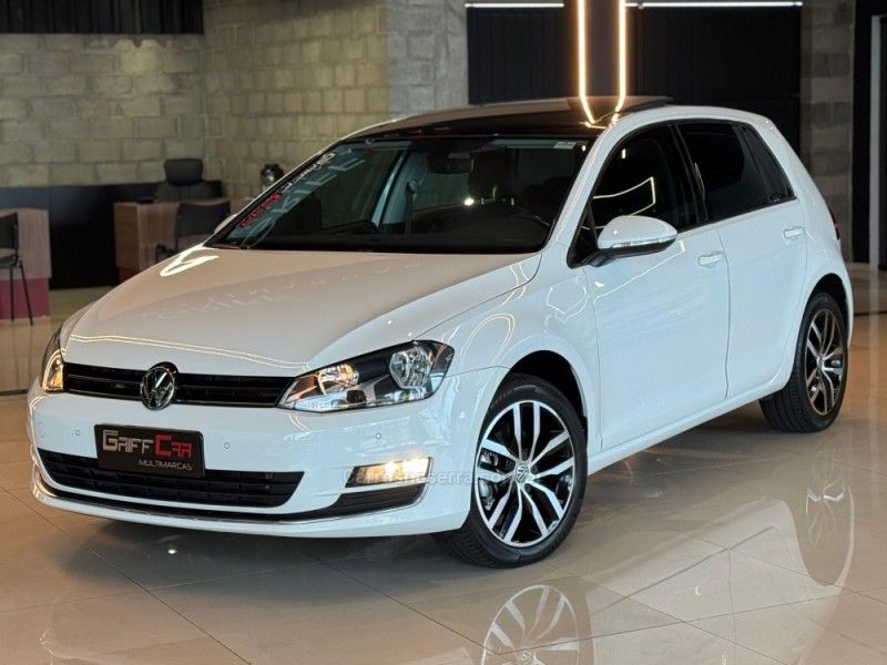VOLKSWAGEN GOLF 1.4 TSI HIGHLINE 16V 2017/2017 GRIFFCAR MULTIMARCAS DOIS IRMÃOS / Carros no Vale