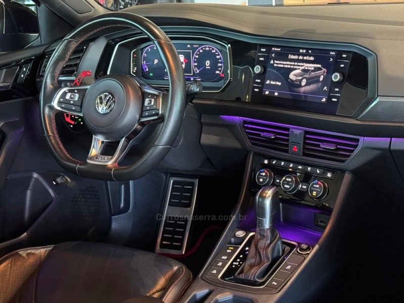 VOLKSWAGEN JETTA 2.0 16V TSI GLI 350 2018/2019 GRIFFCAR MULTIMARCAS DOIS IRMÃOS / Carros no Vale VOLKSWAGEN JETTA 2.0 16V TSI GLI 350 2018/2019 GRIFFCAR MULTIMARCAS DOIS IRMÃOS / Carros no Vale