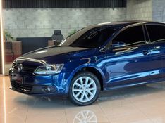 VOLKSWAGEN JETTA 2.0 COMFORTLINE TIPTRONIC 2011/2012 GRIFFCAR MULTIMARCAS DOIS IRMÃOS / Carros no Vale