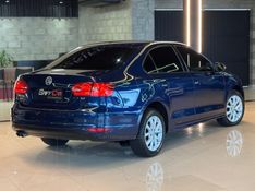 VOLKSWAGEN JETTA 2.0 COMFORTLINE TIPTRONIC 2011/2012 GRIFFCAR MULTIMARCAS DOIS IRMÃOS / Carros no Vale