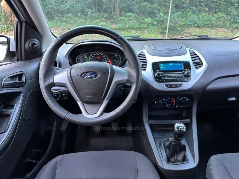 FORD KA 1.5 SE SEDAN 12V 2018/2019 KASPER VEÍCULOS DOIS IRMÃOS / Carros no Vale
