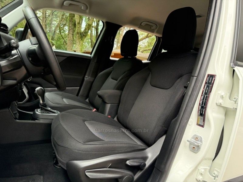JEEP RENEGADE 1.8 16V 2019/2019 KASPER VEÍCULOS DOIS IRMÃOS / Carros no Vale