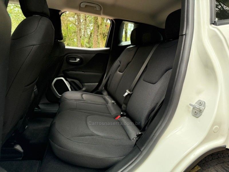 JEEP RENEGADE 1.8 16V 2019/2019 KASPER VEÍCULOS DOIS IRMÃOS / Carros no Vale