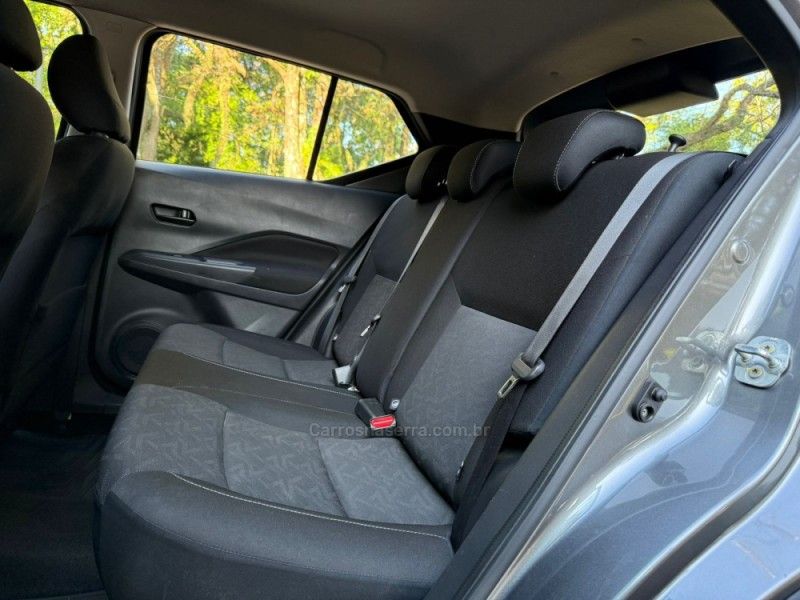 NISSAN KICKS 1.6 ACTIVE 16V 2021/2022 KASPER VEÍCULOS DOIS IRMÃOS / Carros no Vale