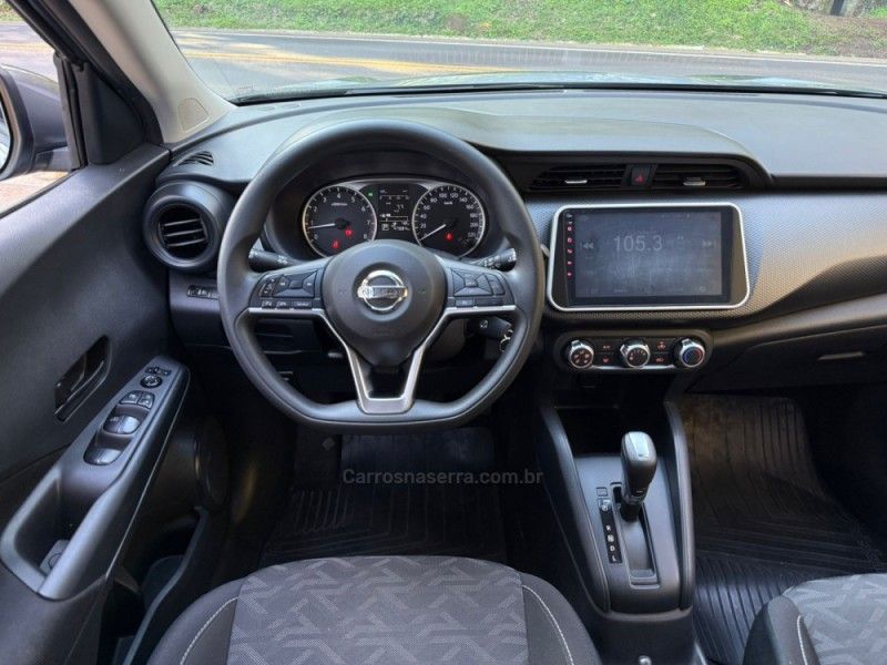 NISSAN KICKS 1.6 ACTIVE 16V 2021/2022 KASPER VEÍCULOS DOIS IRMÃOS / Carros no Vale
