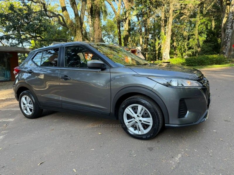 NISSAN KICKS 1.6 ACTIVE 16V 2021/2022 KASPER VEÍCULOS DOIS IRMÃOS / Carros no Vale