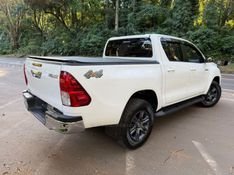 TOYOTA HILUX 2.8 SR 4X4 CD 16V 2023/2024 KASPER VEÍCULOS DOIS IRMÃOS / Carros no Vale