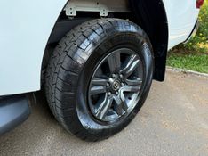 TOYOTA HILUX 2.8 SR 4X4 CD 16V 2023/2024 KASPER VEÍCULOS DOIS IRMÃOS / Carros no Vale
