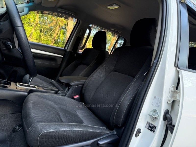 TOYOTA HILUX 2.8 SR 4X4 CD 16V 2023/2024 KASPER VEÍCULOS DOIS IRMÃOS / Carros no Vale