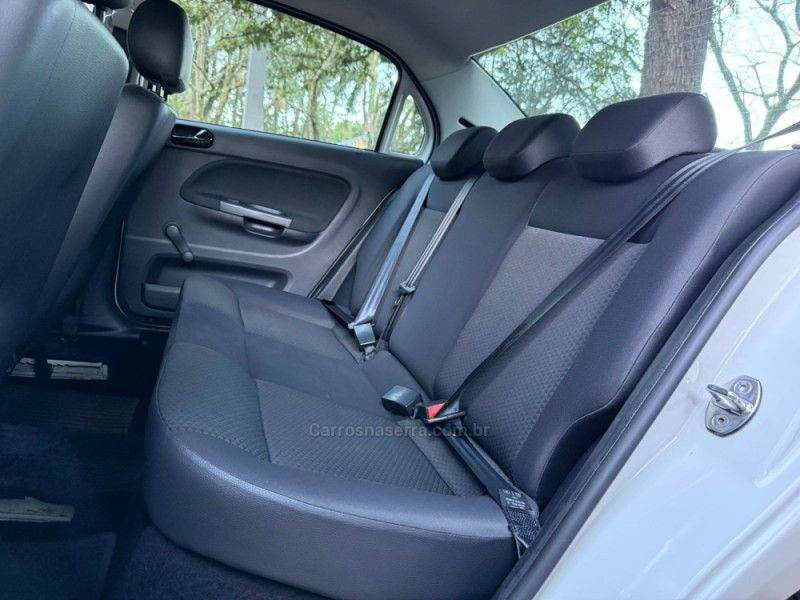 VOLKSWAGEN VOYAGE 1.0 12V MPI TOTALFLEX TRENDLINE 2022/2023 KASPER VEÍCULOS DOIS IRMÃOS / Carros no Vale