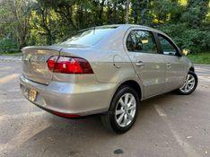 VOLKSWAGEN VOYAGE 1.6 MI COMFORTLINE 8V AUTOMATIZADO 2012/2013 KASPER VEÍCULOS DOIS IRMÃOS / Carros no Vale