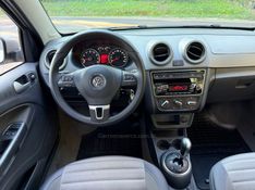 VOLKSWAGEN VOYAGE 1.6 MI COMFORTLINE 8V AUTOMATIZADO 2012/2013 KASPER VEÍCULOS DOIS IRMÃOS / Carros no Vale