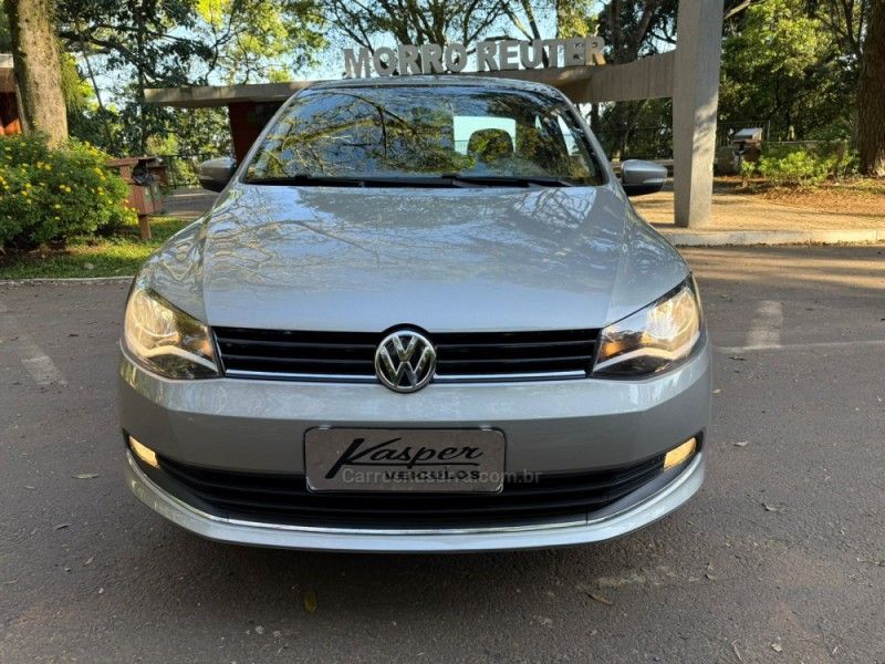 VOLKSWAGEN VOYAGE 1.6 MI COMFORTLINE 8V AUTOMATIZADO 2012/2013 KASPER VEÍCULOS DOIS IRMÃOS / Carros no Vale