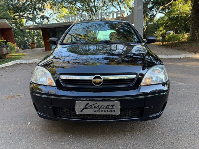 CHEVROLET CORSA 1.4 MPFI MAXX 8V 2011/2012 KASPER VEÍCULOS DOIS IRMÃOS / Carros no Vale
