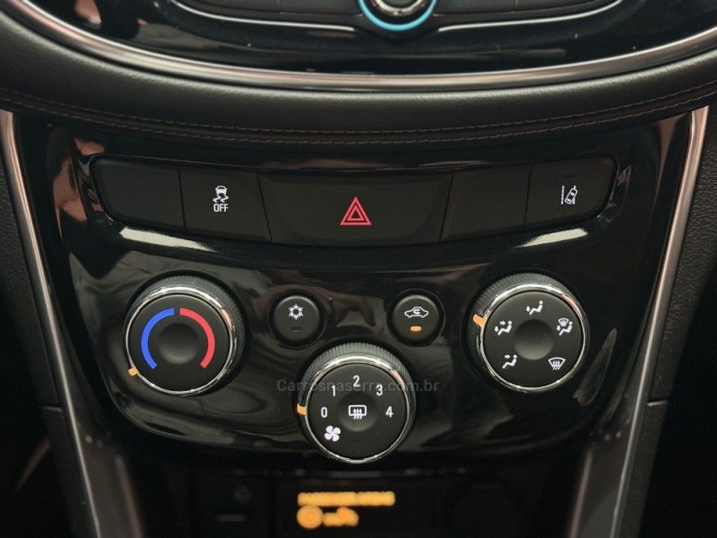 CHEVROLET TRACKER 1.4 16V PREMIER TURBO 2017/2018 FOCAR VEÍCULOS CAXIAS DO SUL / Carros no Vale