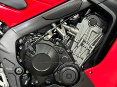 Honda Motos CBR 650F 2014/2015 FOCAR VEÍCULOS CAXIAS DO SUL / Carros no Vale