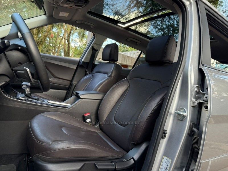 HYUNDAI CRETA 1.0 PLATINUM TURBO 12V 2022/2023 KASPER VEÍCULOS DOIS IRMÃOS / Carros no Vale