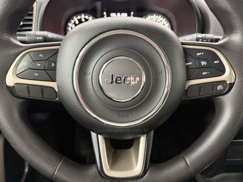 JEEP RENEGADE 1.8 16V 2016/2016 FOCAR VEÍCULOS CAXIAS DO SUL / Carros no Vale