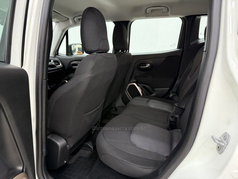 JEEP RENEGADE 1.8 16V 2016/2016 FOCAR VEÍCULOS CAXIAS DO SUL / Carros no Vale