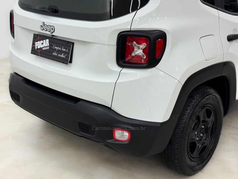JEEP RENEGADE 1.8 16V 2016/2016 FOCAR VEÍCULOS CAXIAS DO SUL / Carros no Vale