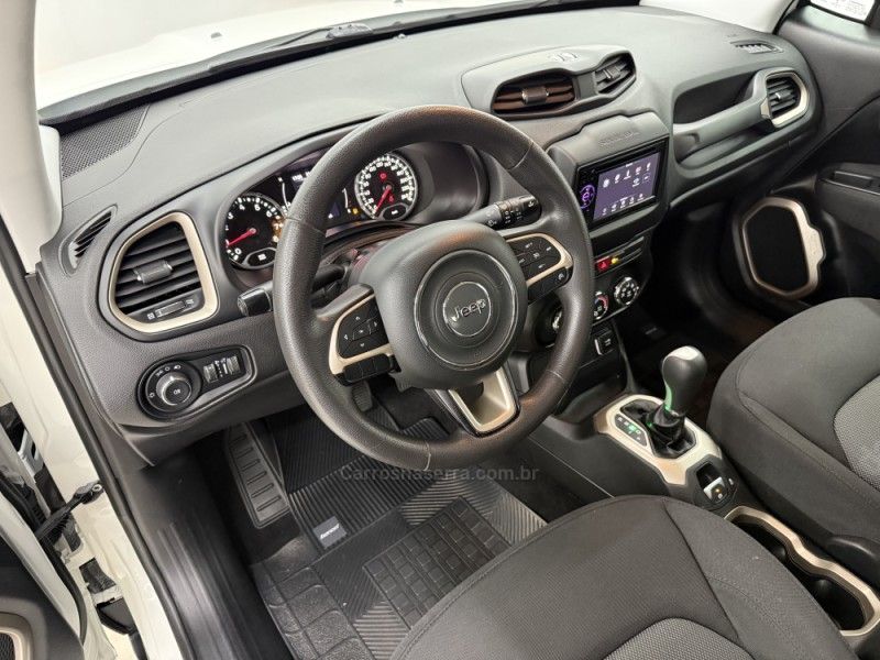 JEEP RENEGADE 1.8 16V 2016/2016 FOCAR VEÍCULOS CAXIAS DO SUL / Carros no Vale