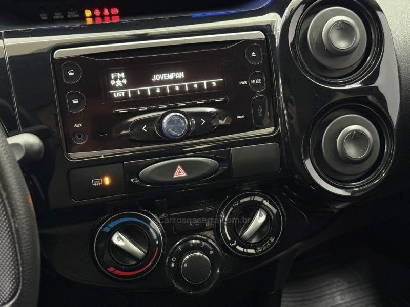 TOYOTA ETIOS 1.3 X 16V 2017/2018 FOCAR VEÍCULOS CAXIAS DO SUL / Carros no Vale