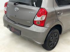TOYOTA ETIOS 1.3 X 16V 2017/2018 FOCAR VEÍCULOS CAXIAS DO SUL / Carros no Vale