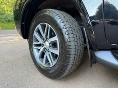 TOYOTA HILUX SW4 2.8 SRX 4X4 16V TURBO INTERCOOLER 2017/2018 KASPER VEÍCULOS DOIS IRMÃOS / Carros no Vale