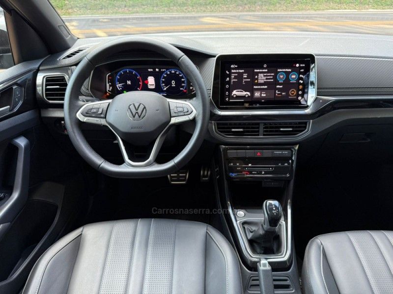 VOLKSWAGEN T-CROSS 1.4 HIGHLINE TSI 16V 2024/2025 KASPER VEÍCULOS DOIS IRMÃOS / Carros no Vale