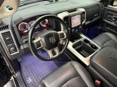 RAM CLASSIC 5.7 LARAMIE V8 HEMI 2022/2022 FOCAR VEÍCULOS CAXIAS DO SUL / Carros no Vale
