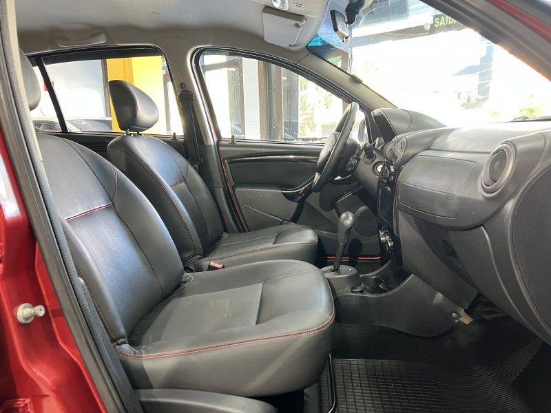 RENAULT SANDERO 1.6 STEPWAY 16V 2013/2013 PRIME MULTIMARCAS CAXIAS DO SUL / Carros no Vale
